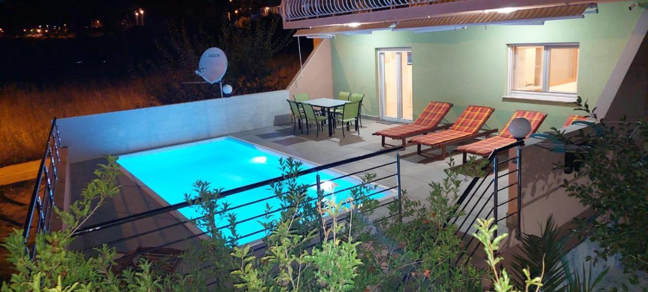 Apartment M&M With Private Pool Kučine المظهر الخارجي الصورة