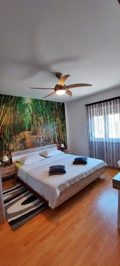 Apartment M&M With Private Pool Kučine المظهر الخارجي الصورة