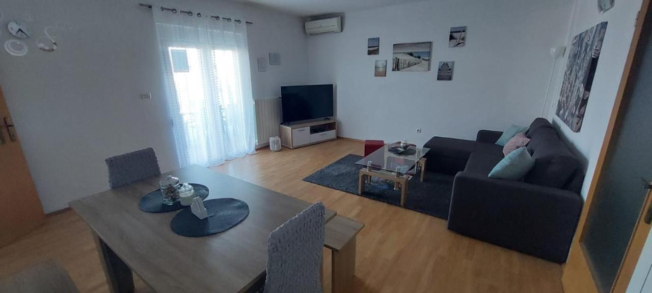 Apartment M&M With Private Pool Kučine المظهر الخارجي الصورة