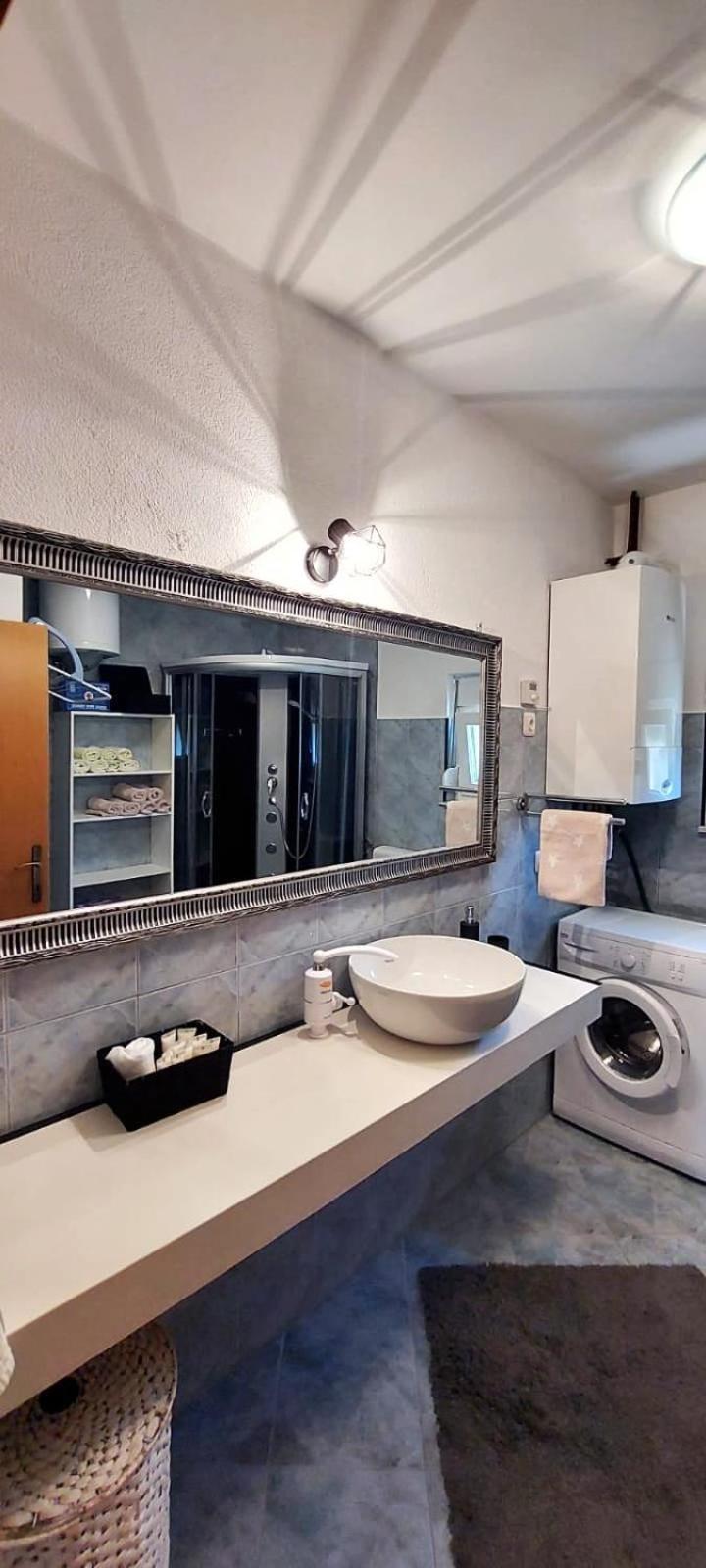 Apartment M&M With Private Pool Kučine المظهر الخارجي الصورة
