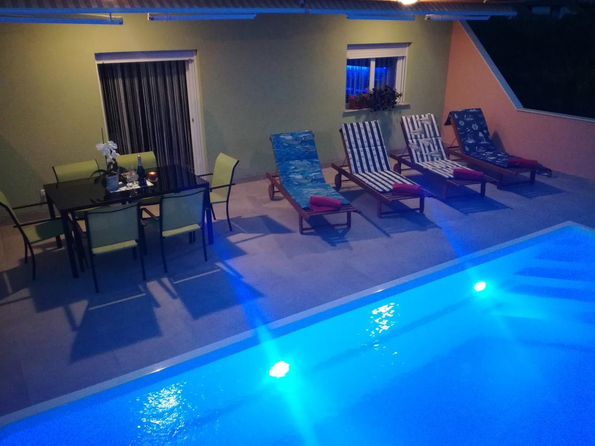 Apartment M&M With Private Pool Kučine المظهر الخارجي الصورة